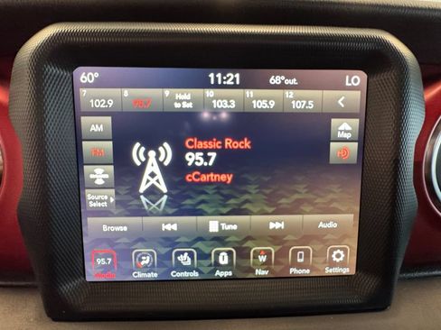 Used 2020 Jeep Gladiator Rubicon AWD/4WD image 22