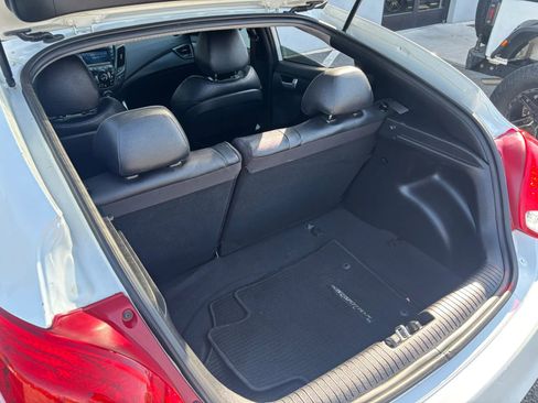 Used 2015 Hyundai Veloster Turbo image 31