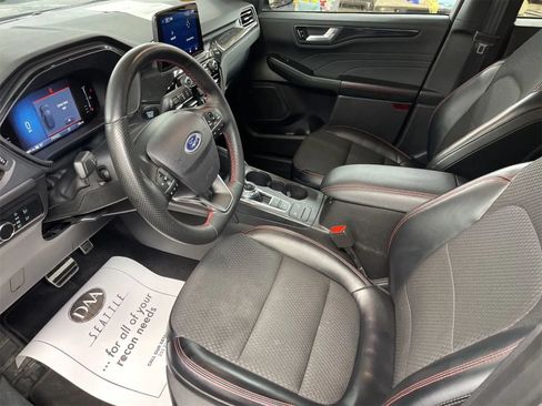 Used 2023 Ford Escape ST-Line AWD/4WD image 5
