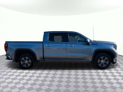 Used 2025 GMC Sierra 1500 SLT image 2