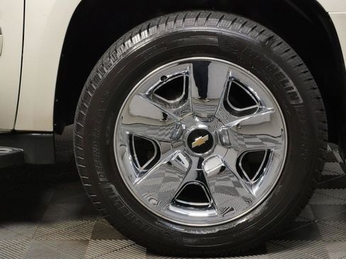 Used 2010 Chevrolet Suburban LTZ AWD/4WD image 47