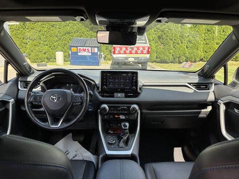 Used 2019 Toyota RAV4 XSE w/ Carpet Mat Package AWD/4WD image 15