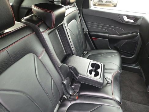 Certified 2025 Ford Escape ST-Line Elite w/ Premium Technology Package image 43