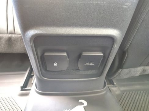 Used 2022 Ford Bronco Wildtrak image 14