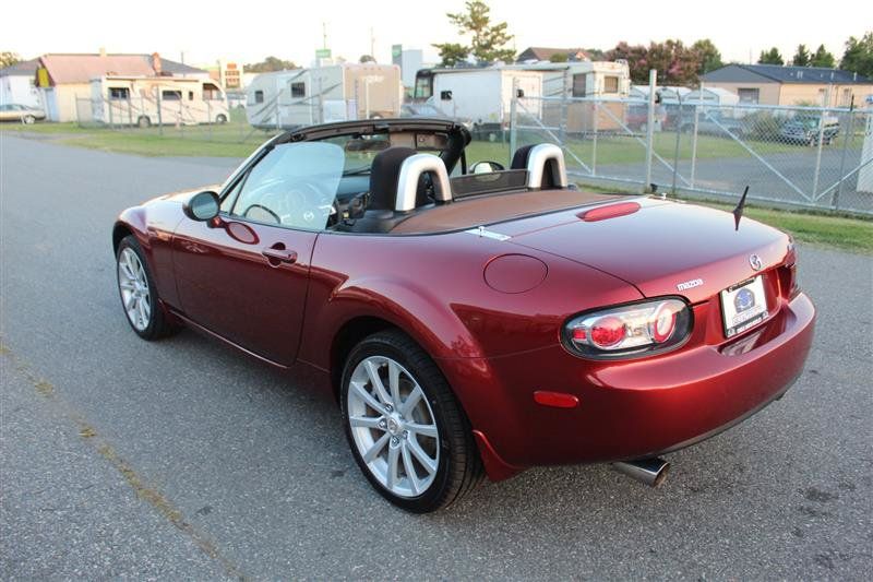 Used 2008 MAZDA MX-5 Miata Touring w/ Suspension Pkg RWD image 5