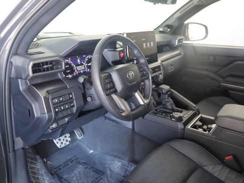 Used 2025 Toyota 4Runner TRD Sport Premium w/ Tow Technology Package AWD/4WD image 11