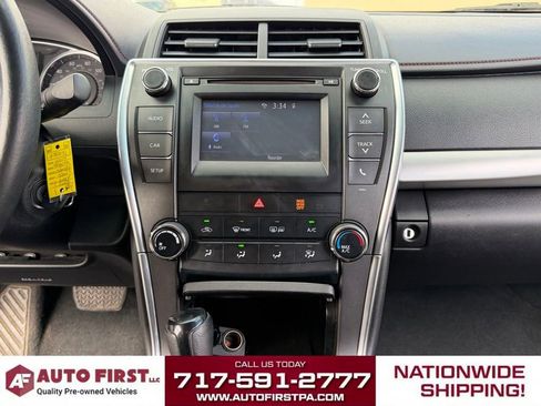 Used 2017 Toyota Camry SE image 18