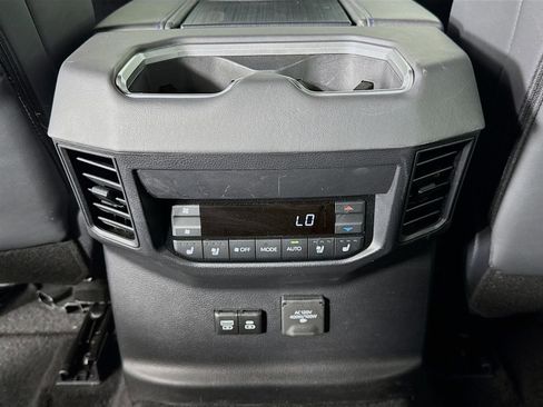 Used 2025 Toyota Sequoia Platinum AWD/4WD image 26