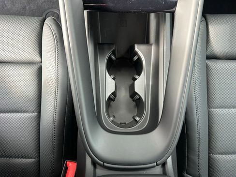 Used 2026 Porsche Macan Electric image 28