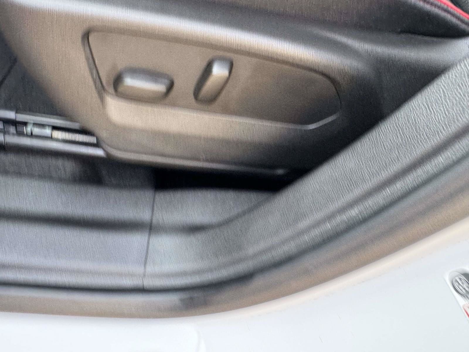 Used 2023 Buick Envision Essence w/ Sport Touring Package AWD/4WD image 24