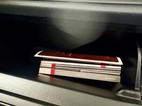 Used 2015 Toyota Prius C Two image 21