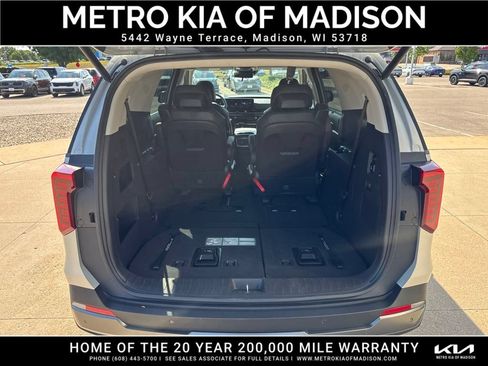 Used 2025 Kia Carnival SX Prestige FWD image 33