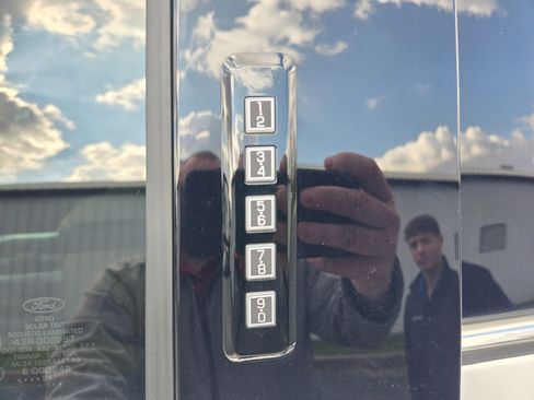 Used 2024 Ford F350 Lariat w/ Lariat Ultimate Package image 13