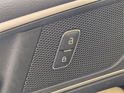 Used 2019 Ford Edge SEL w/ Equipment Group 201A image 11