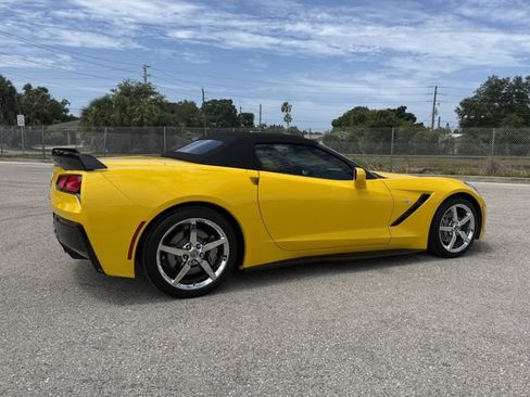 Used 2014 Chevrolet Corvette Stingray Convertible w/ 3LT Preferred Equipment Group RWD image 4