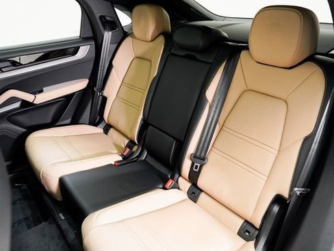 New 2026 Porsche Cayenne Coupe image 28