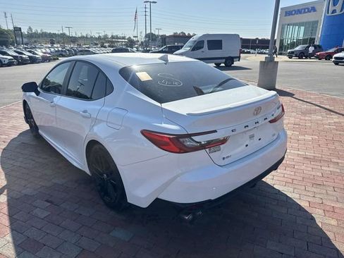 Used 2025 Toyota Camry SE w/ Convenience Package FWD image 7