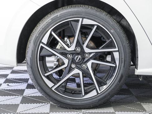 New 2025 Nissan Sentra SR w/ SR Premium Package image 10