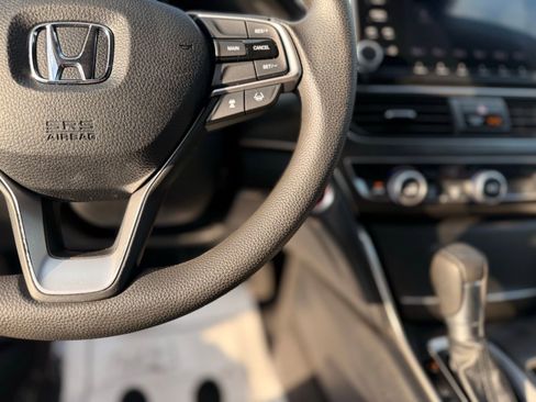 Used 2018 Honda Accord LX image 18