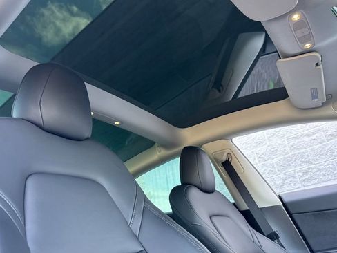 Used 2023 Tesla Model 3 Standard Range image 15