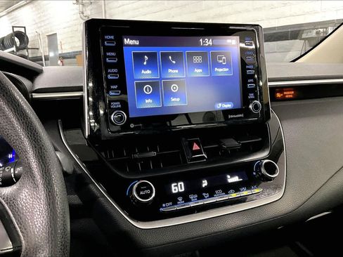 Used 2021 Toyota Corolla LE FWD image 33