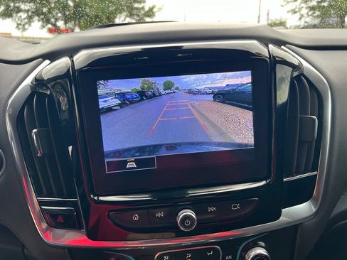 Used 2023 Chevrolet Traverse LT AWD/4WD image 39