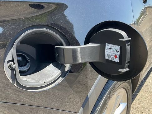 Used 2019 Ford Explorer Limited w/ Class III Trailer Tow Package FWD image 13