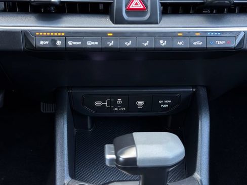 Used 2025 Kia K4 FWD image 19