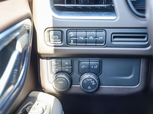 Used 2021 Chevrolet Tahoe Z71 AWD/4WD image 26