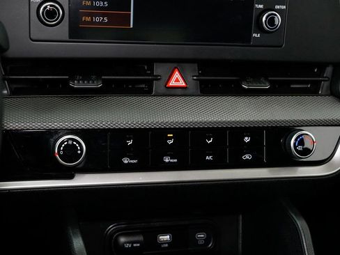 Certified 2024 Kia Sportage LX image 17