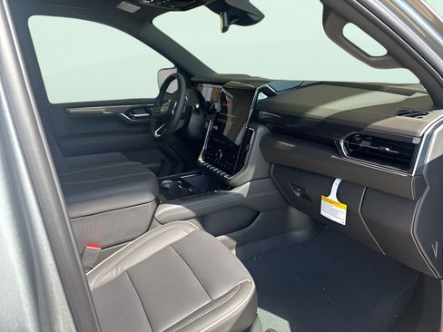 New 2026 GMC Yukon XL Elevation RWD image 12