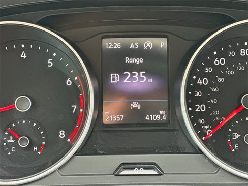 Used 2021 Volkswagen Tiguan SEL image 28