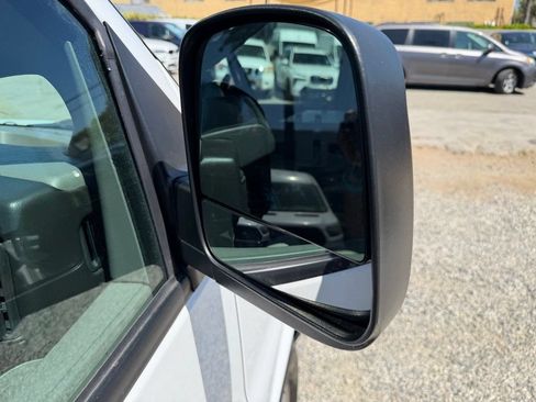 Used 2020 Chevrolet Express 2500 RWD image 14