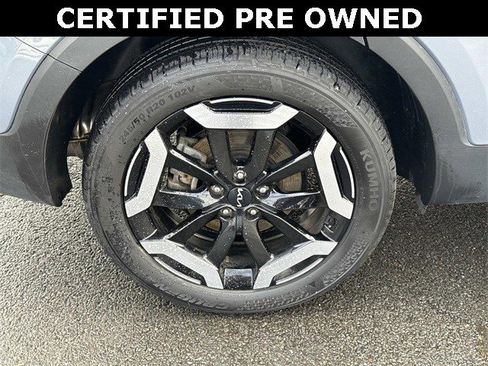 Used 2023 Kia Telluride S image 5