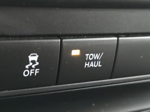 Used 2024 RAM 1500 Classic SLT image 5