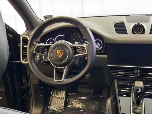 Certified 2023 Porsche Cayenne AWD/4WD image 20