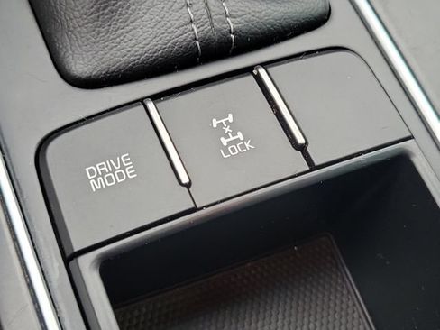 Used 2020 Kia Sorento LX AWD/4WD image 24