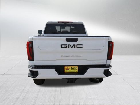 New 2026 GMC Sierra 3500 Denali Ultimate w/ LPO, Black Badging Package AWD/4WD image 6