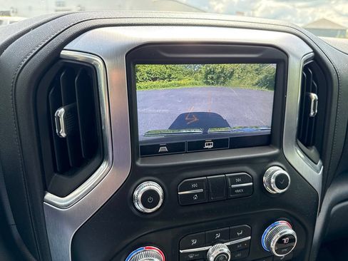 Used 2021 GMC Sierra 1500 Elevation w/ Preferred Package AWD/4WD image 15