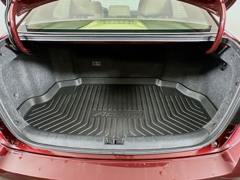 Used 2017 Honda Accord Touring image 30