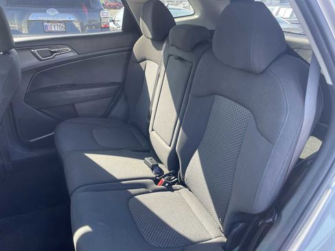 Used 2023 Kia Sportage LX FWD image 23