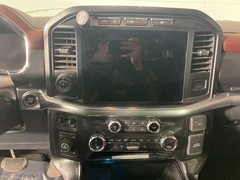 Used 2021 Ford F150 Lariat image 13