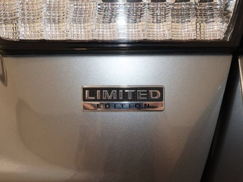 Used 2025 Mitsubishi Outlander Sport LE AWD/4WD image 33