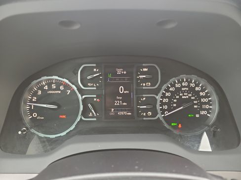 Certified 2019 Toyota Tundra SR5 image 22