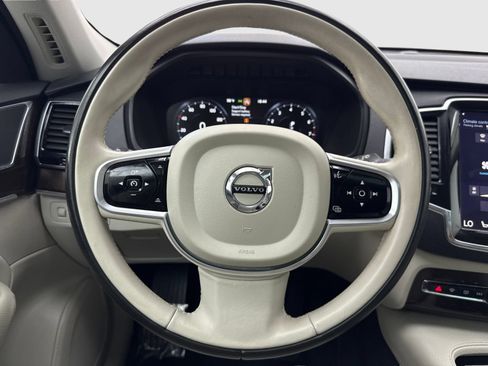 Used 2017 Volvo XC90 T6 Momentum w/ Vision Package AWD/4WD image 19
