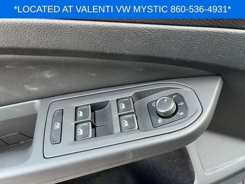 Certified 2024 Volkswagen GTI Autobahn image 32