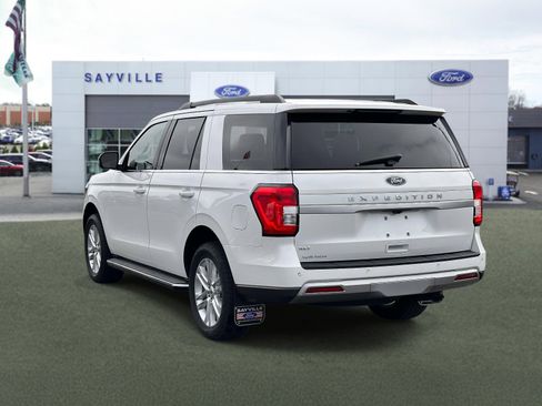 Used 2022 Ford Expedition XLT AWD/4WD image 4