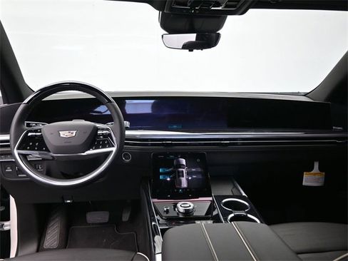 Used 2025 Cadillac Escalade Sport w/ Touring Package image 16