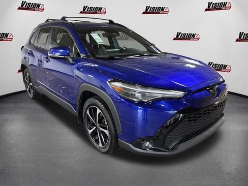 Used 2024 Toyota Corolla Cross AWD Hybrid w/ Convenience Package image 3
