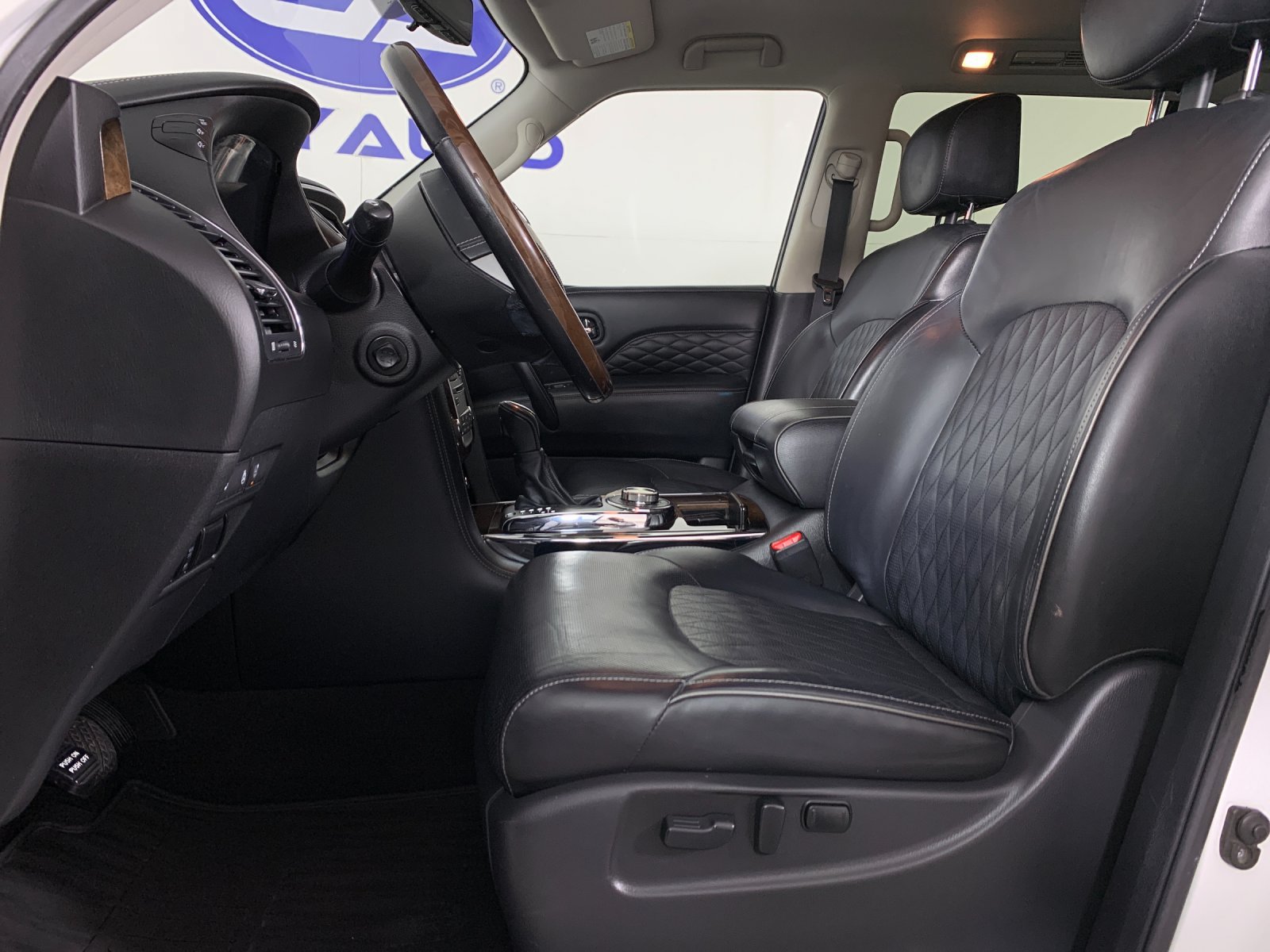 Used 2018 INFINITI QX80 4WD w/ Deluxe Technology Package image 15